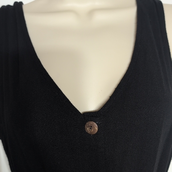 Black Sleeveless Jumpsuit - Picture 3 of 6